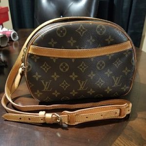 Louis Vuitton Blois Handbag 100% Authentic